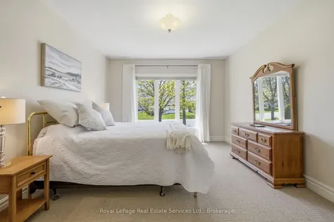 35 Maplehurst Crescent Prince Edward County ON K0K 3L0