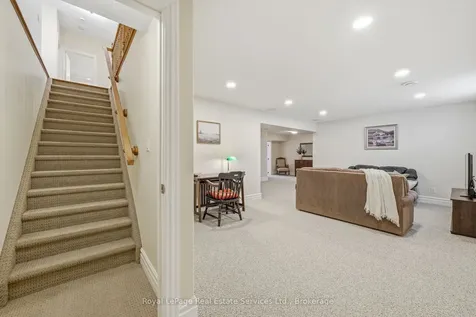35 Maplehurst Crescent Prince Edward County ON K0K 3L0