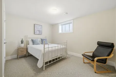 35 Maplehurst Crescent Prince Edward County ON K0K 3L0