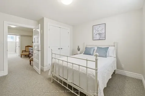 35 Maplehurst Crescent Prince Edward County ON K0K 3L0