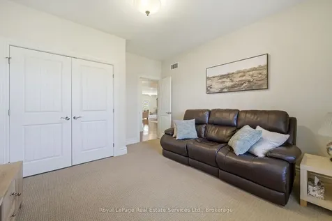 35 Maplehurst Crescent Prince Edward County ON K0K 3L0