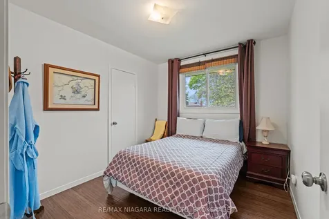 8751 Banting Avenue Niagara Falls ON L2G 6Z7