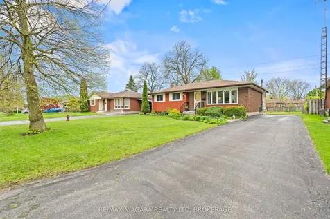 8751 Banting Avenue Niagara Falls ON L2G 6Z7