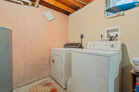 8751 Banting Avenue Niagara Falls ON L2G 6Z7