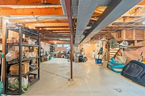 8751 Banting Avenue Niagara Falls ON L2G 6Z7