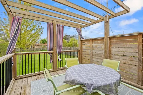 8751 Banting Avenue Niagara Falls ON L2G 6Z7