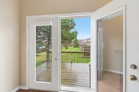 9 Manitoulin Trail Hamilton ON L9B 2X8