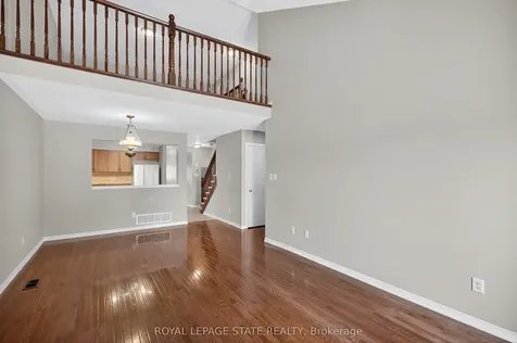 9 Manitoulin Trail Hamilton ON L9B 2X8