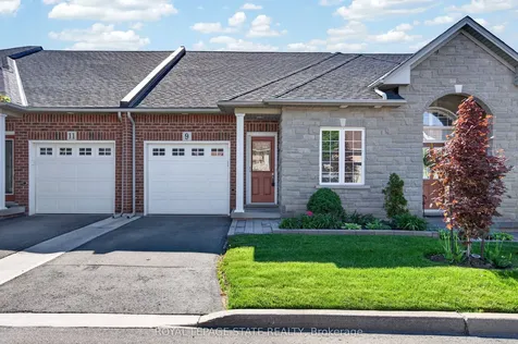 9 Manitoulin Trail Hamilton ON L9B 2X8