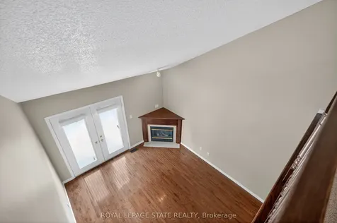 9 Manitoulin Trail Hamilton ON L9B 2X8