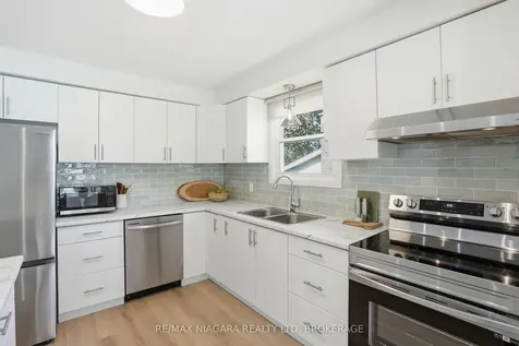 129 Elma Street St. Catharines ON L2N 6A1