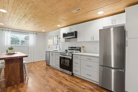 129 Elma Street St. Catharines ON L2N 6A1