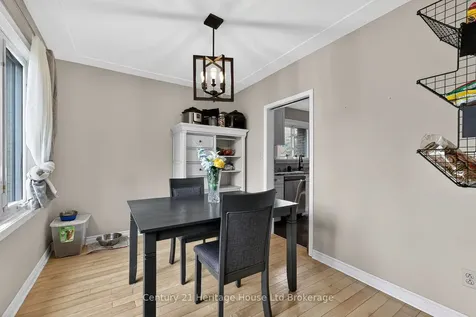 1004 Nesbitt Crescent Woodstock ON N4S 7P1