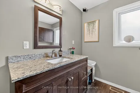 1004 Nesbitt Crescent Woodstock ON N4S 7P1