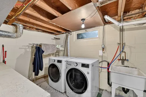 1004 Nesbitt Crescent Woodstock ON N4S 7P1