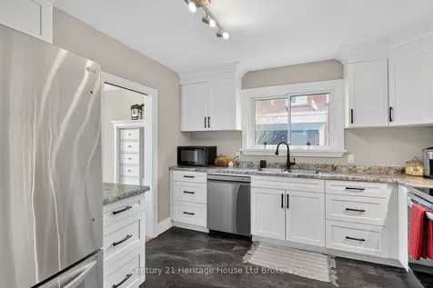 1004 Nesbitt Crescent Woodstock ON N4S 7P1
