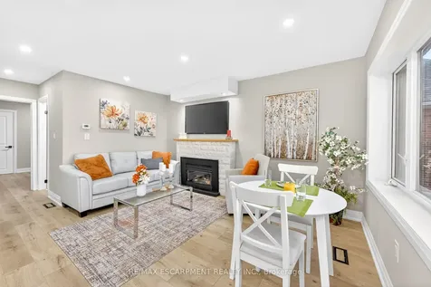262 Broadway Avenue Hamilton ON L8S 2W8