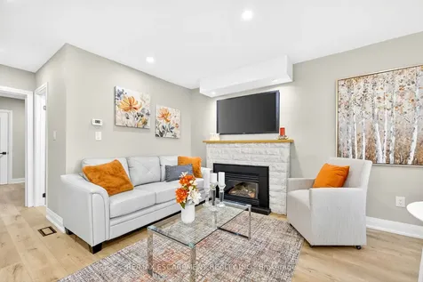 262 Broadway Avenue Hamilton ON L8S 2W8