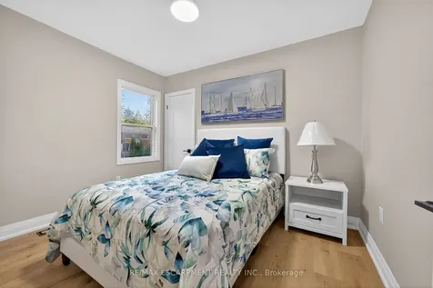 262 Broadway Avenue Hamilton ON L8S 2W8