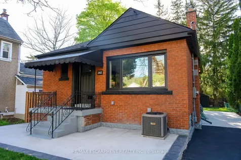 262 Broadway Avenue Hamilton ON L8S 2W8