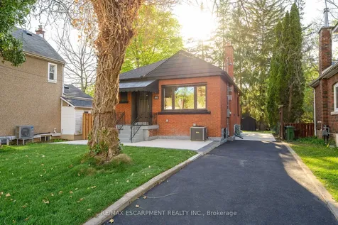262 Broadway Avenue Hamilton ON L8S 2W8