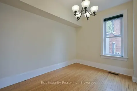 12 Clarence Place Kitchener ON N2H 2L2