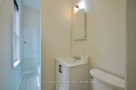 12 Clarence Place Kitchener ON N2H 2L2