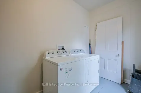 12 Clarence Place Kitchener ON N2H 2L2