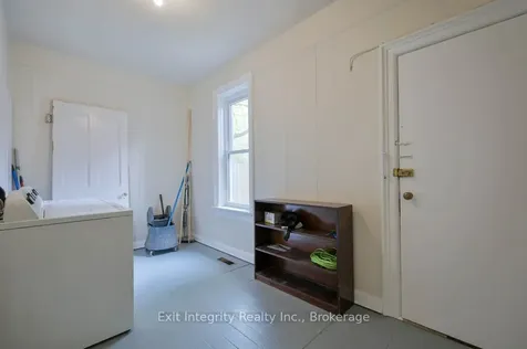 12 Clarence Place Kitchener ON N2H 2L2
