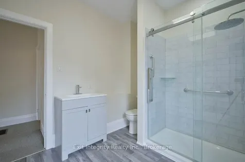 12 Clarence Place Kitchener ON N2H 2L2