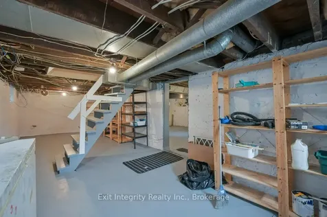 12 Clarence Place Kitchener ON N2H 2L2