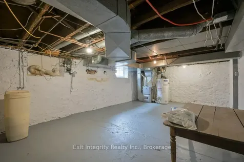12 Clarence Place Kitchener ON N2H 2L2