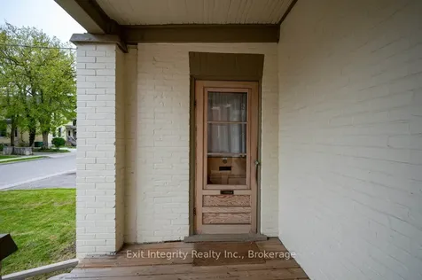 12 Clarence Place Kitchener ON N2H 2L2