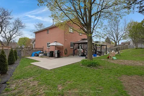 26 Telfer Court Cambridge ON N1T 1G3