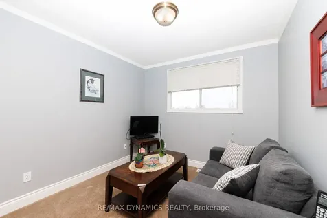 15 Rollins Drive Welland ON L3C 6Z7
