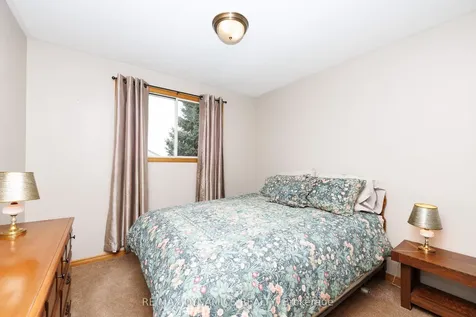 15 Rollins Drive Welland ON L3C 6Z7
