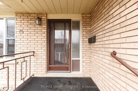 15 Rollins Drive Welland ON L3C 6Z7