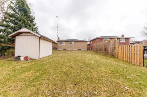 15 Rollins Drive Welland ON L3C 6Z7
