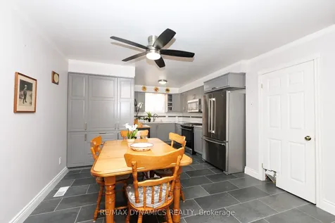 15 Rollins Drive Welland ON L3C 6Z7