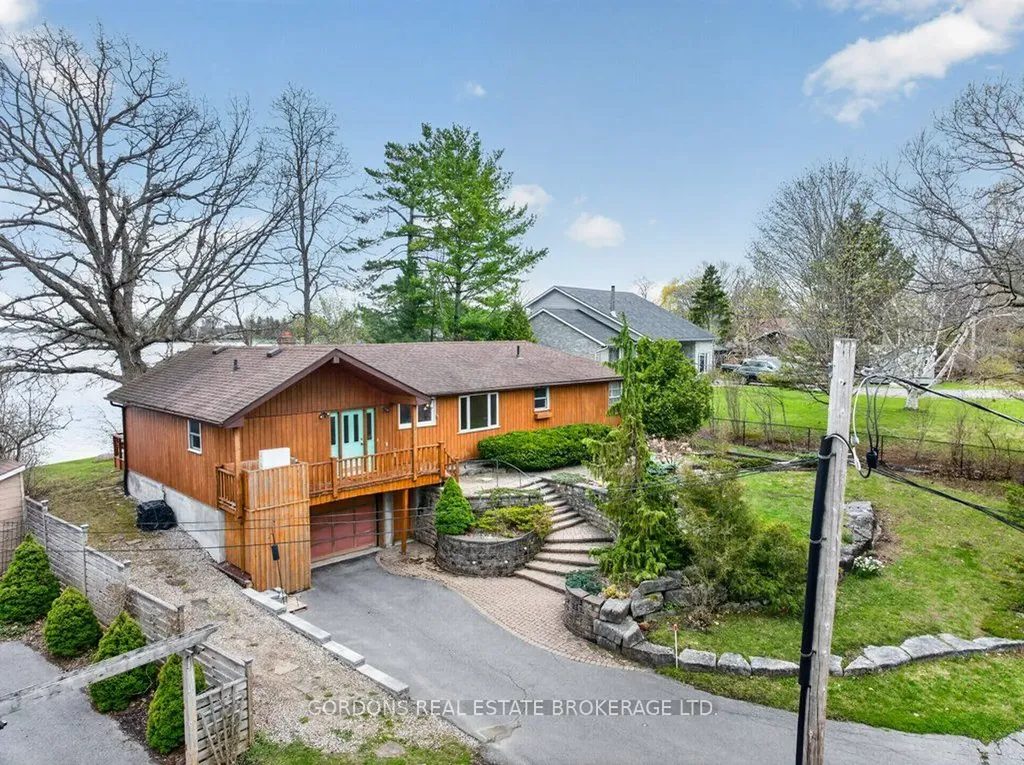 1717 Bay Road Kingston ON K7L 4V1