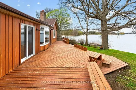 1717 Bay Road Kingston ON K7L 4V1