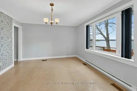 1717 Bay Road Kingston ON K7L 4V1