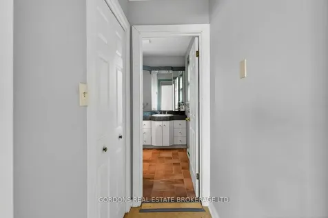 1717 Bay Road Kingston ON K7L 4V1