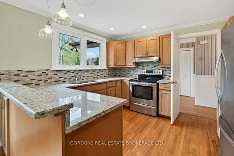 1717 Bay Road Kingston ON K7L 4V1