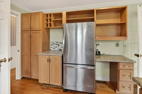 1717 Bay Road Kingston ON K7L 4V1