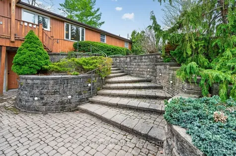 1717 Bay Road Kingston ON K7L 4V1