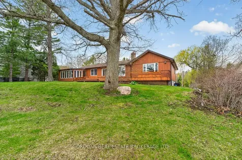1717 Bay Road Kingston ON K7L 4V1