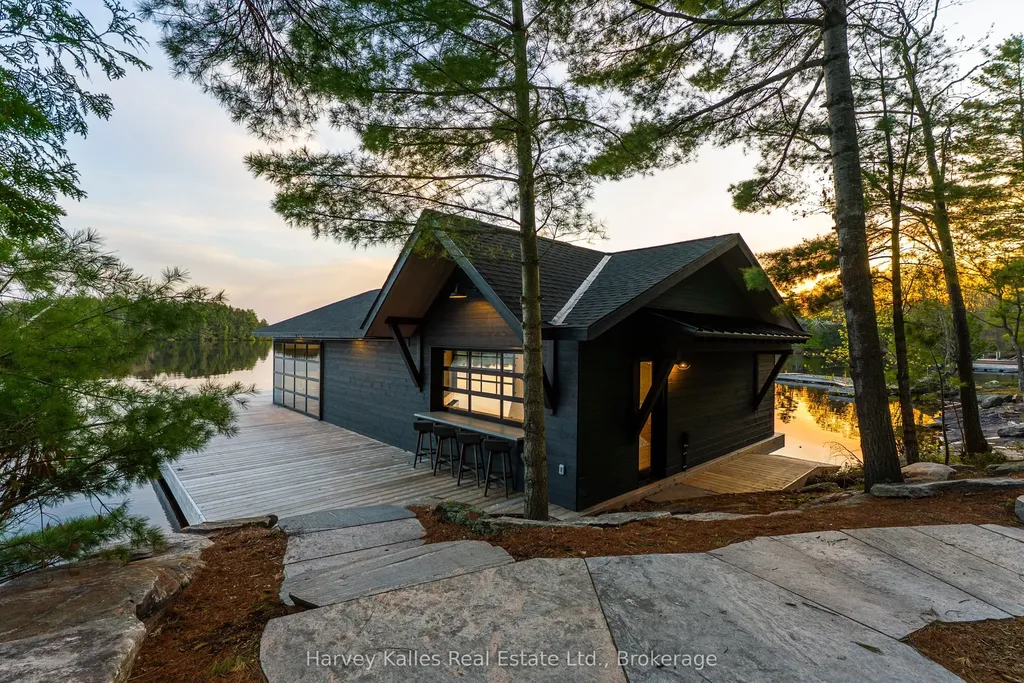 1029 East Rankin Road Muskoka Lakes ON P0B 1J0