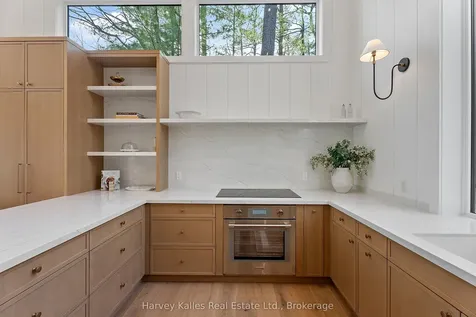 1029 East Rankin Road Muskoka Lakes ON P0B 1J0