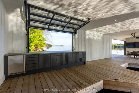 1029 East Rankin Road Muskoka Lakes ON P0B 1J0